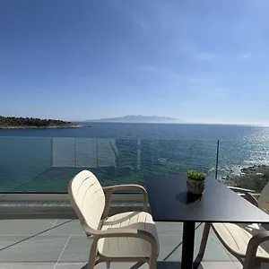 Sea Breeze , Sarandë Albanien